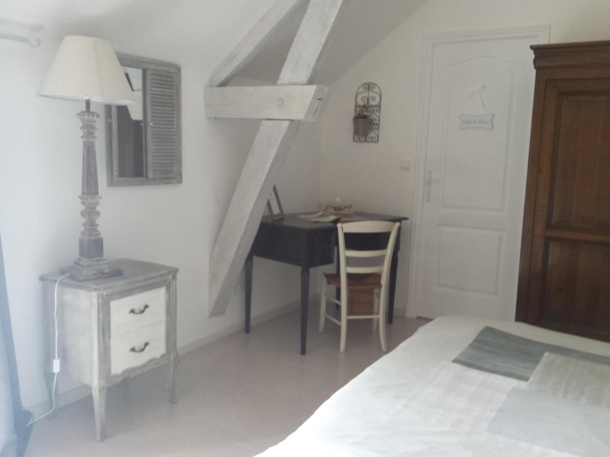 Chambres Des Rosiers Sennevieres Εξωτερικό φωτογραφία